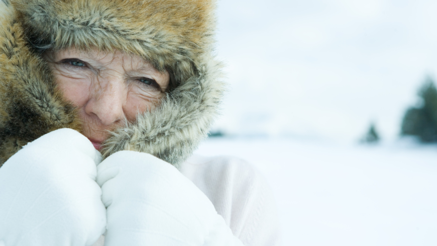 Klä dig varmt och undvik ansträngning är rådet i kylan för dig som ligger i riskzonen för hjärtinfarkt. Foto: Shutterstock